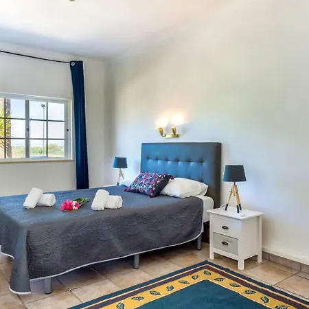 Quinta Amoreira - Refugio Adultos Farm stay
