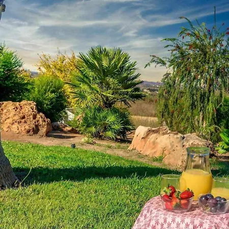 Quinta Amoreira - Refugio Adultos Farm stay *