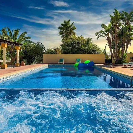 Farm stay Quinta Amoreira - Refugio Adultos Carvoeiro (Lagoa)